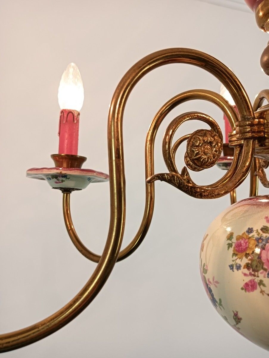 Lovely Italian Chandelier Brass With Porcelain Pink Flowers Pattern 6 Lights Vin photo for sale