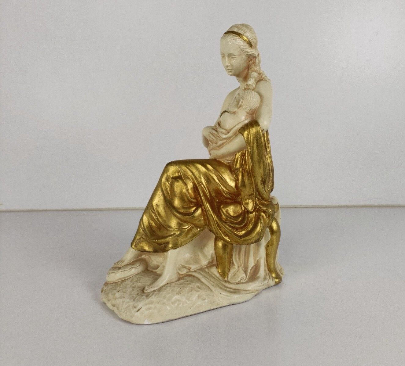 Statue Figurine Sculpture Gold Gilded White Plaster Mother With Child Gorgeous T photo furniture