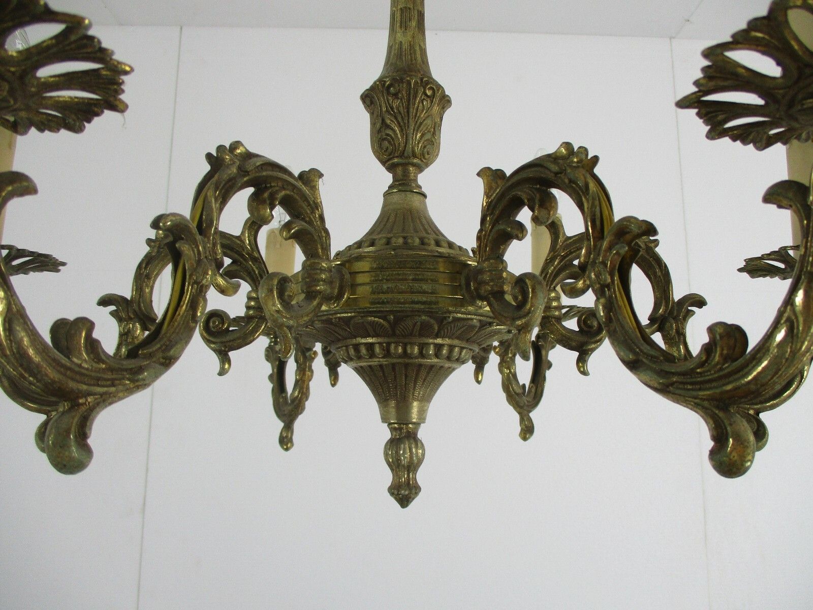 Chandelier 6 Lights Brass Hollywood Regency Ornate Mid Century Modern Vintage photo Lighting