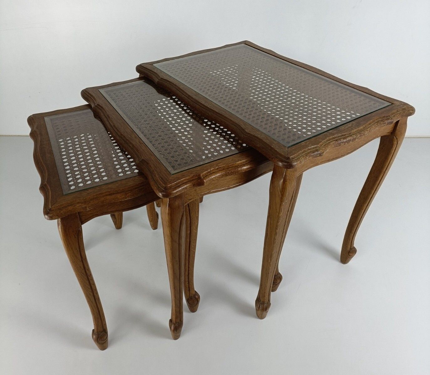 Set Of 3 Wooden Nesting Stacking Side Tables  Rush Glass Barn Country  Farmhouse photo 384.0
