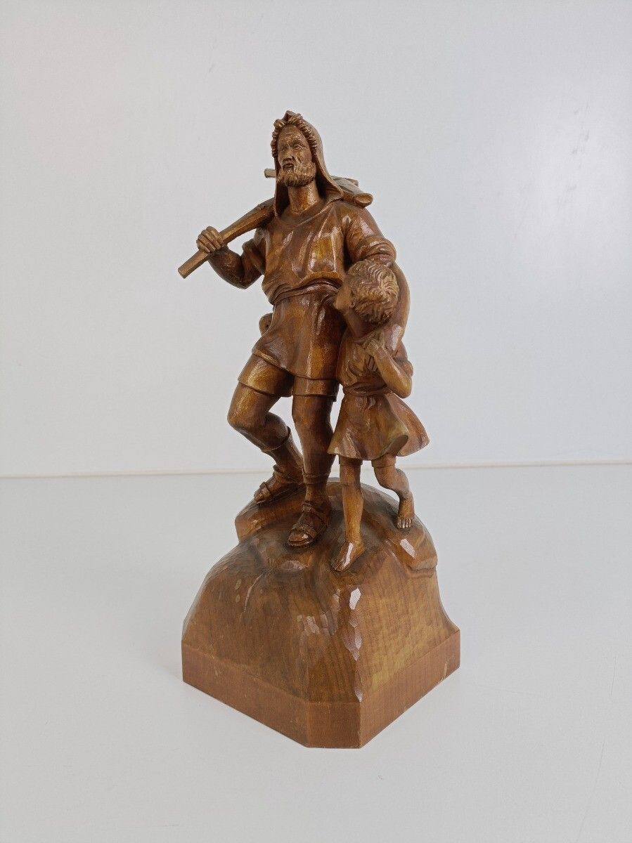 Antique Wooden Statue Of Wilhelm Tell With His Son Brienz, 1890s Sculpture Signe photo for sale