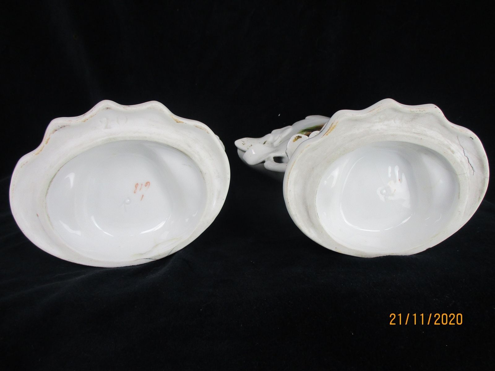 photo for sale L Couple Antique Vieux Paris Porcelain Fan Flair Cornet Vases With Figurines Cou