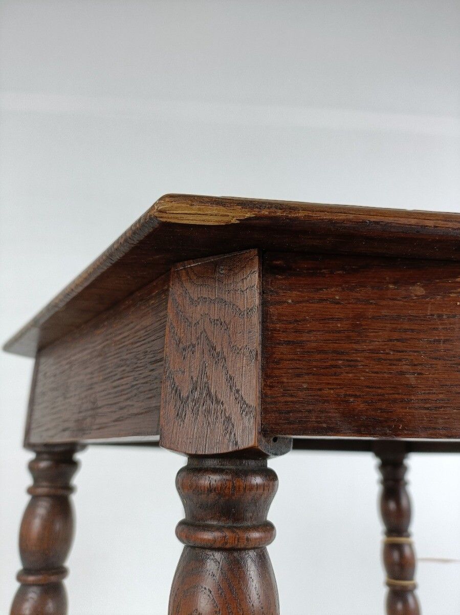 photo furniture Antique Coffee Side Occasional Table Bobbin Legs Barn Farmhouse Style Gorgeous