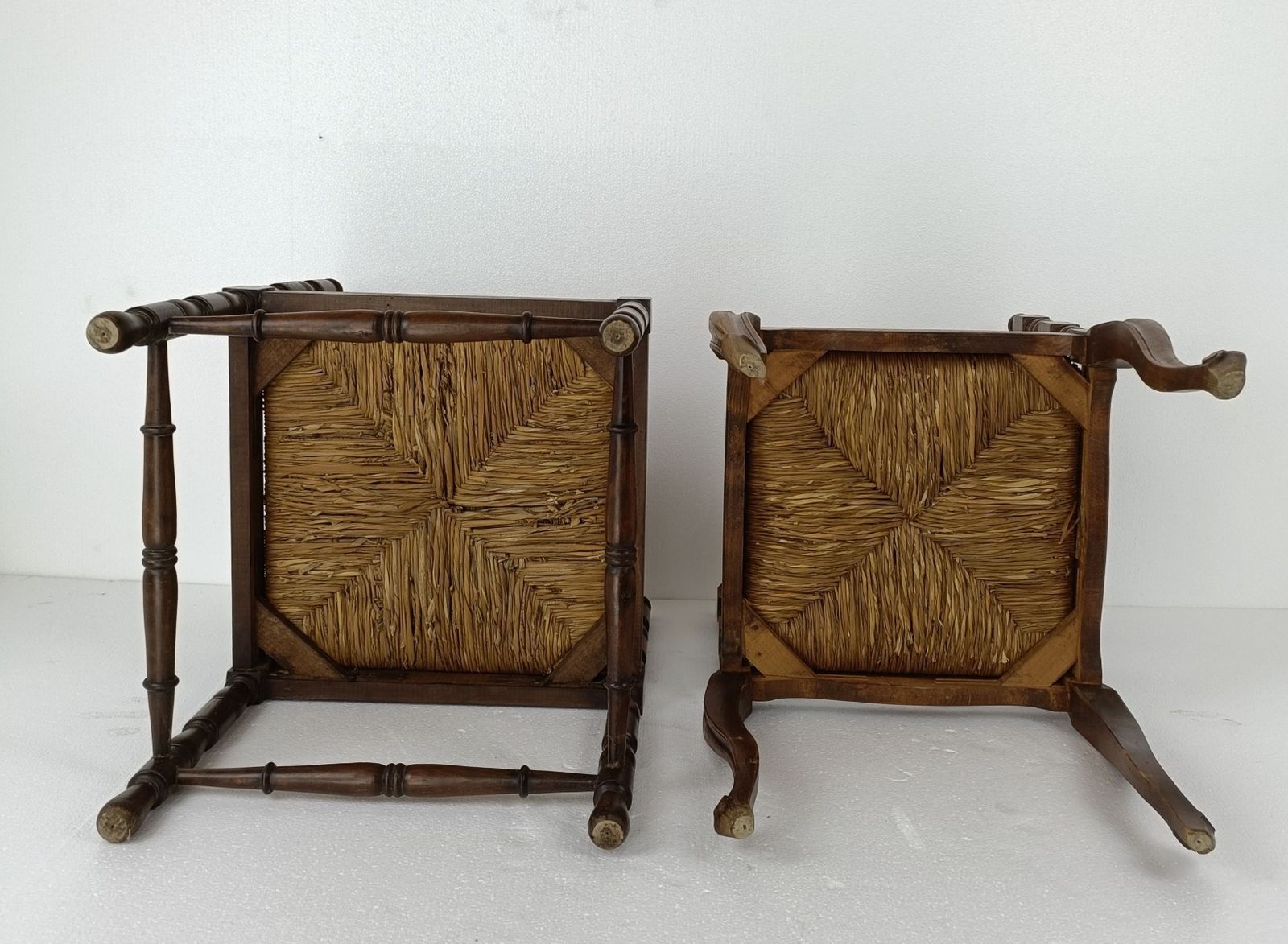 photo furniture Couple Pair Wood Corner Chairs Barn Style And Louis XV Style  Beautiful