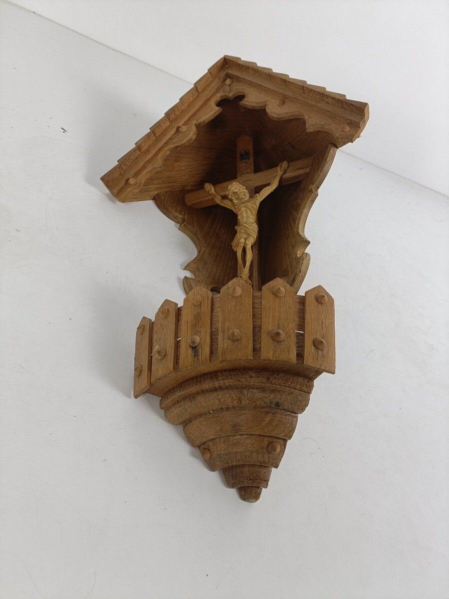 photo furniture Stunning Corner Crucifix Hand Carved Folk Art Cross Jesus Christ Wall Hanging Ha