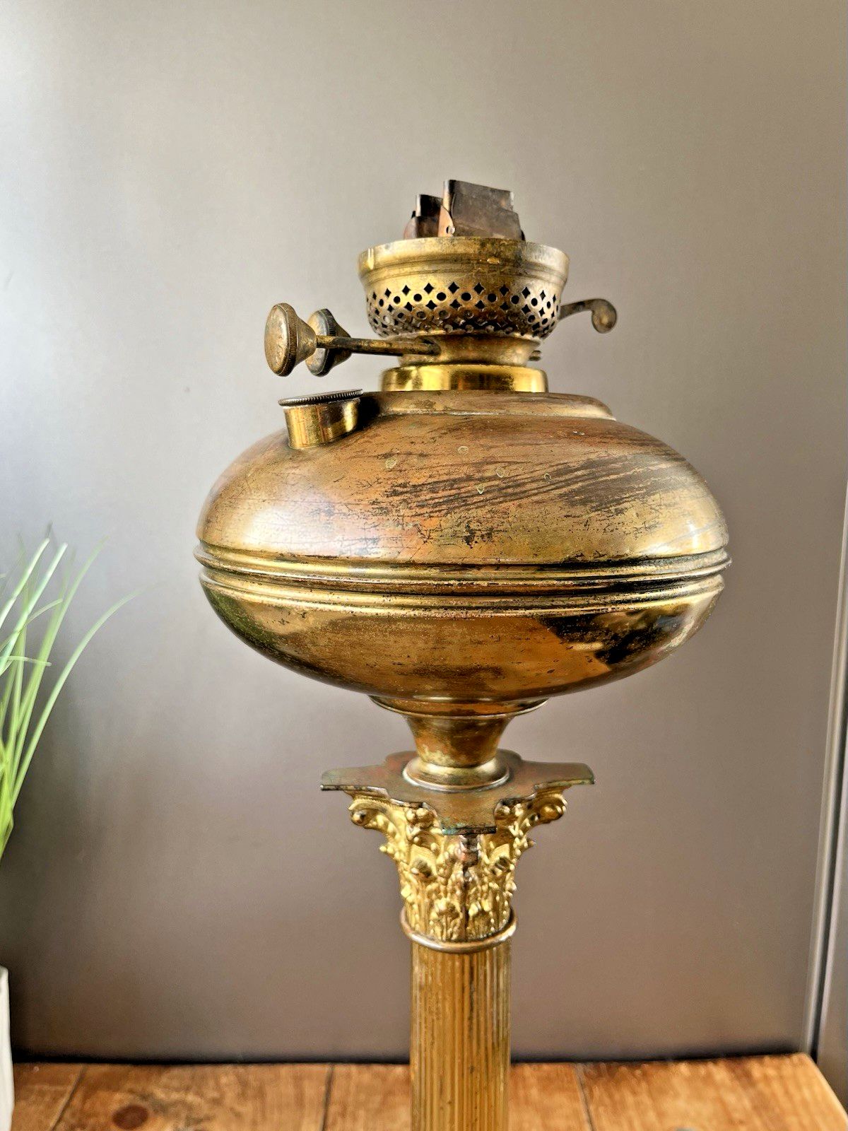Large Antique Corinthian Column Table Oil Burner Lamp Acanthus Old Country House photo vintage