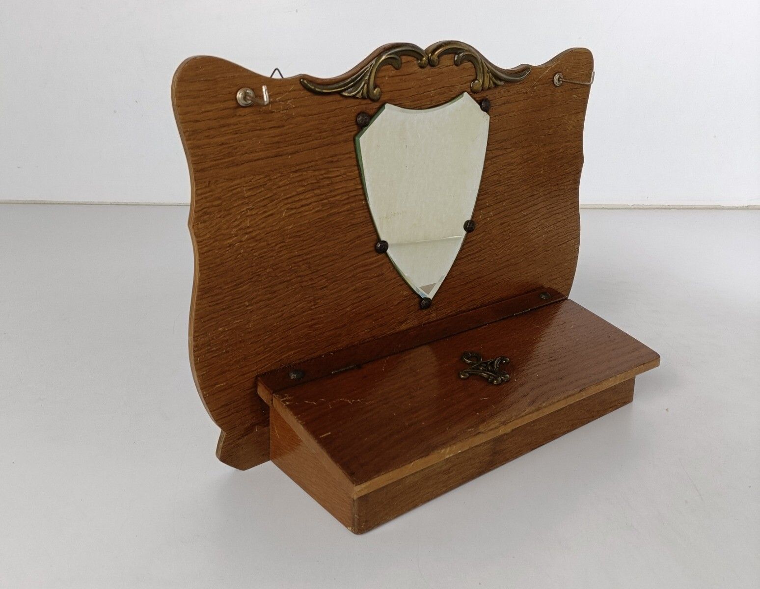 Small Hanging Cabinet For Keys Hallway Coat Rack Wood Antique Shaving Combs Cabi photo 162.0