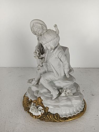 101.0 Vintage Figurine Porcelain Vier Tosca Signed Marked Capodimonte Boy And Girl Lov photo