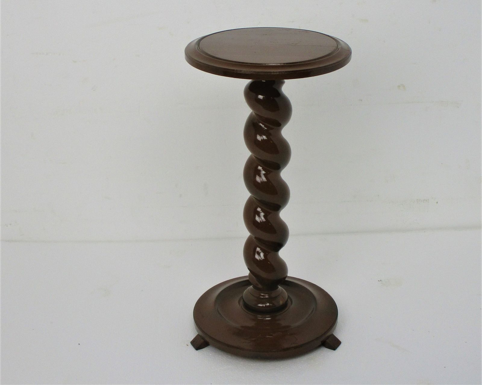 Hand Carved Wooden Barley Twist Pedestal Display Side Table Plant Stand Barn Cou photo furniture