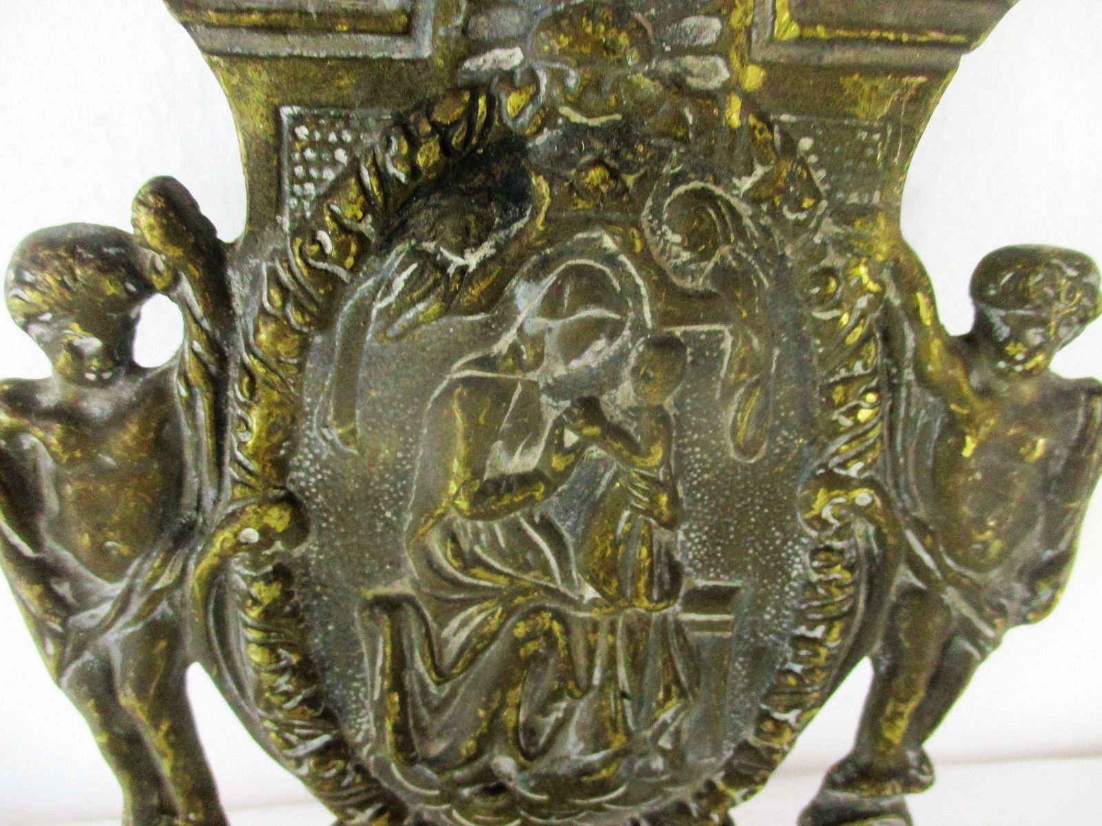 Large Brass Embossed Holy Water Font Angels Virgin Mary Infant Wall Hanging Cruc photo Art