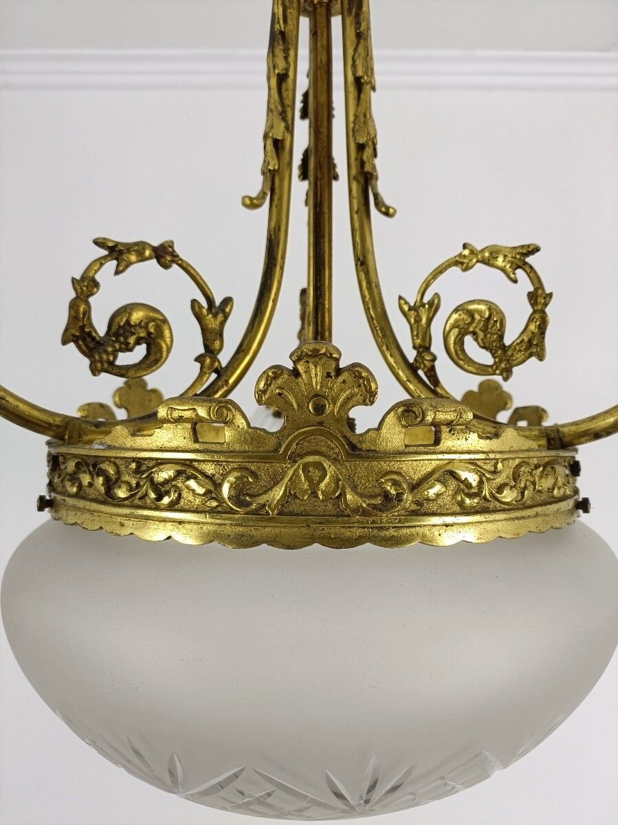photo furniture Chandelier  Art Deco 4 Lights 3 Arm Brass Etched Glass Shades Gorgeous Light Pen