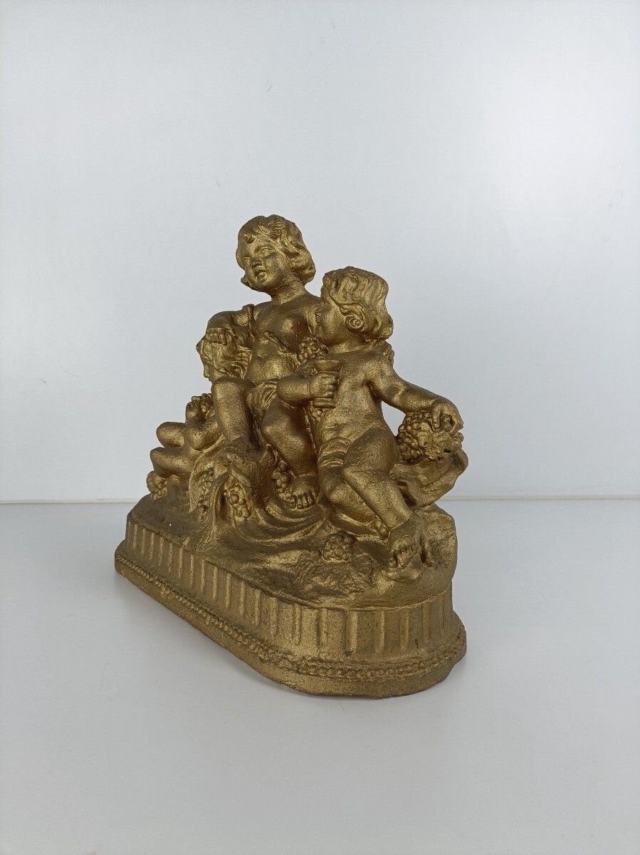 Gorgeous Antique Statue Figurine Plaster Children Eating Grapes Putti photo vinterior