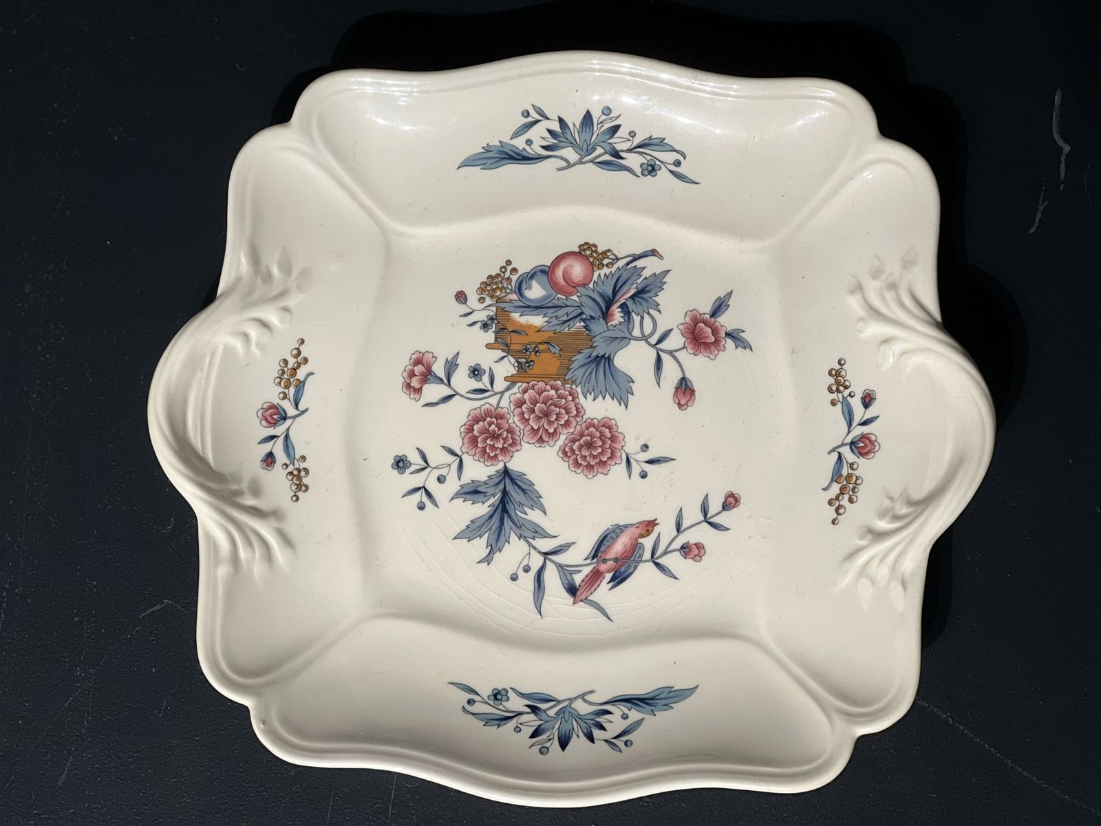 photo for sale Wedgeood Tea Service (Williamsbutg, Potpourri)