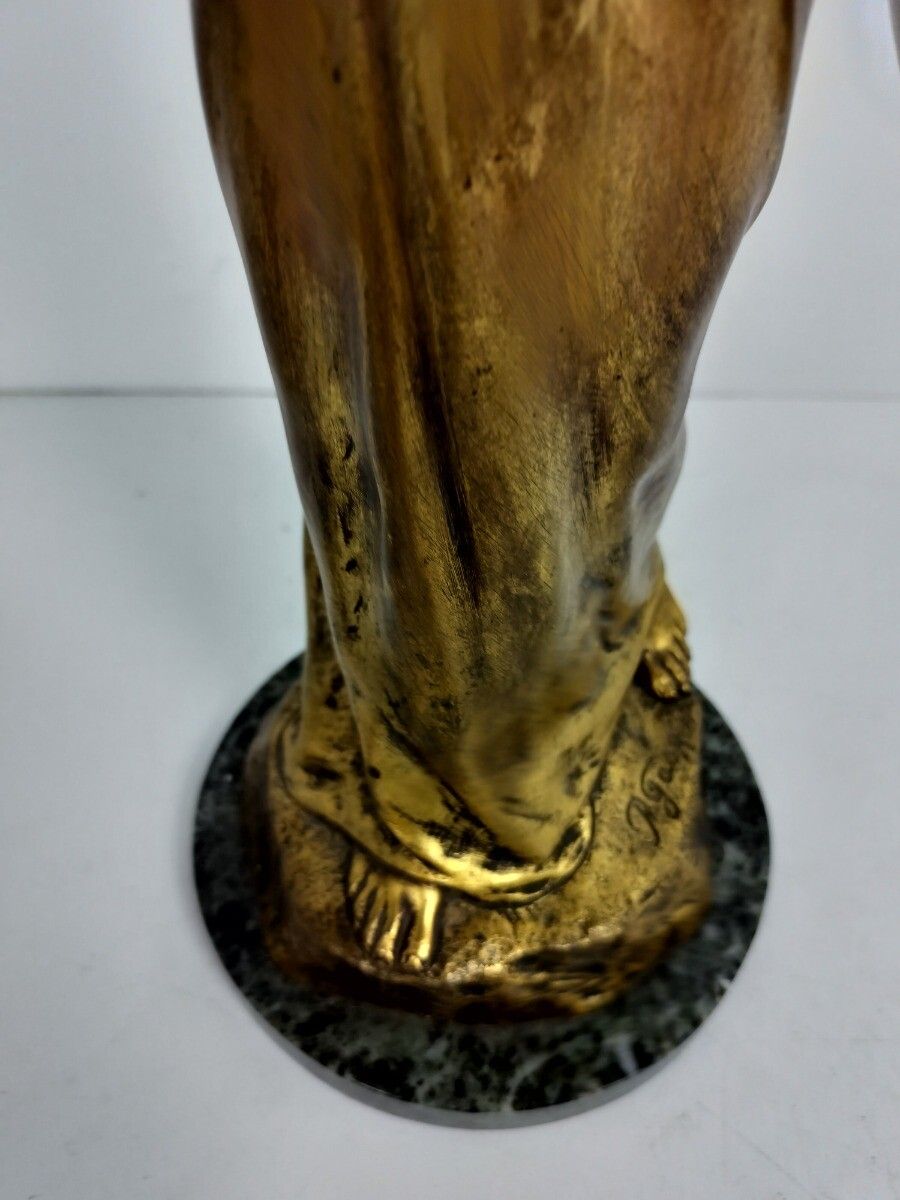photo furniture Statue Bronze The Blessing Of Christ Sacred Heart Paul Casq Bronze On Marble