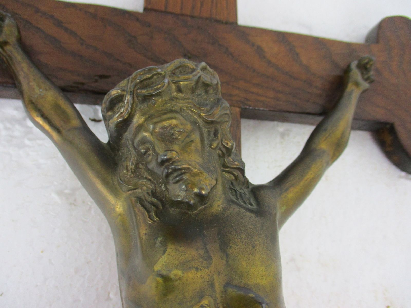 Large Hand Carved Wood  Hanging Crucifix Cross Jesus Christ Beautiful Brass  Cor photo 223.0