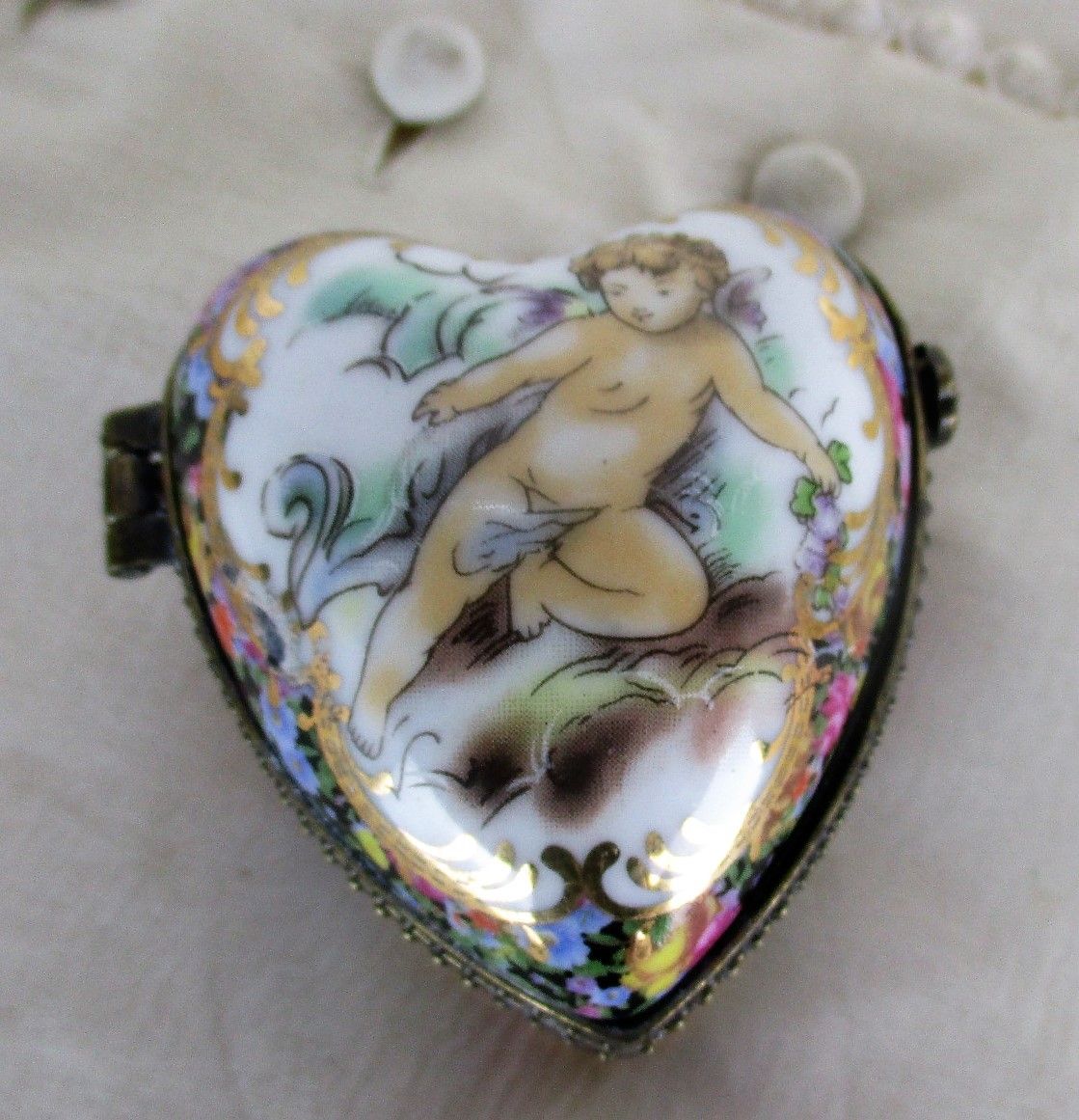 French Limoges Marked Romantic Pill Box Heart Shaped Hinged Putti Cherub photo furniture