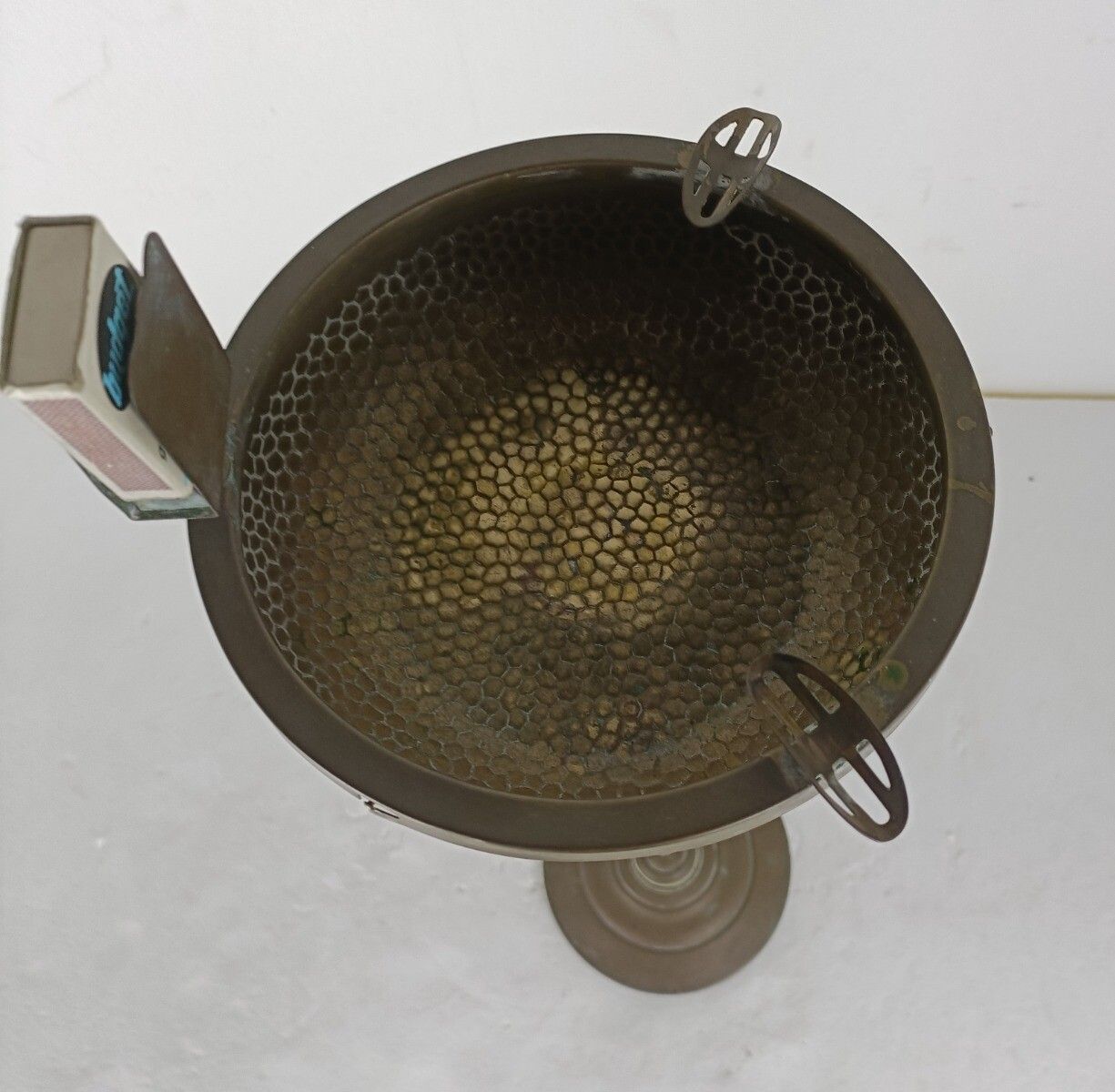Vintage Standing Hammered Brass Glass Ashtray French Floor Cigarette Holder Stan photo vinterior