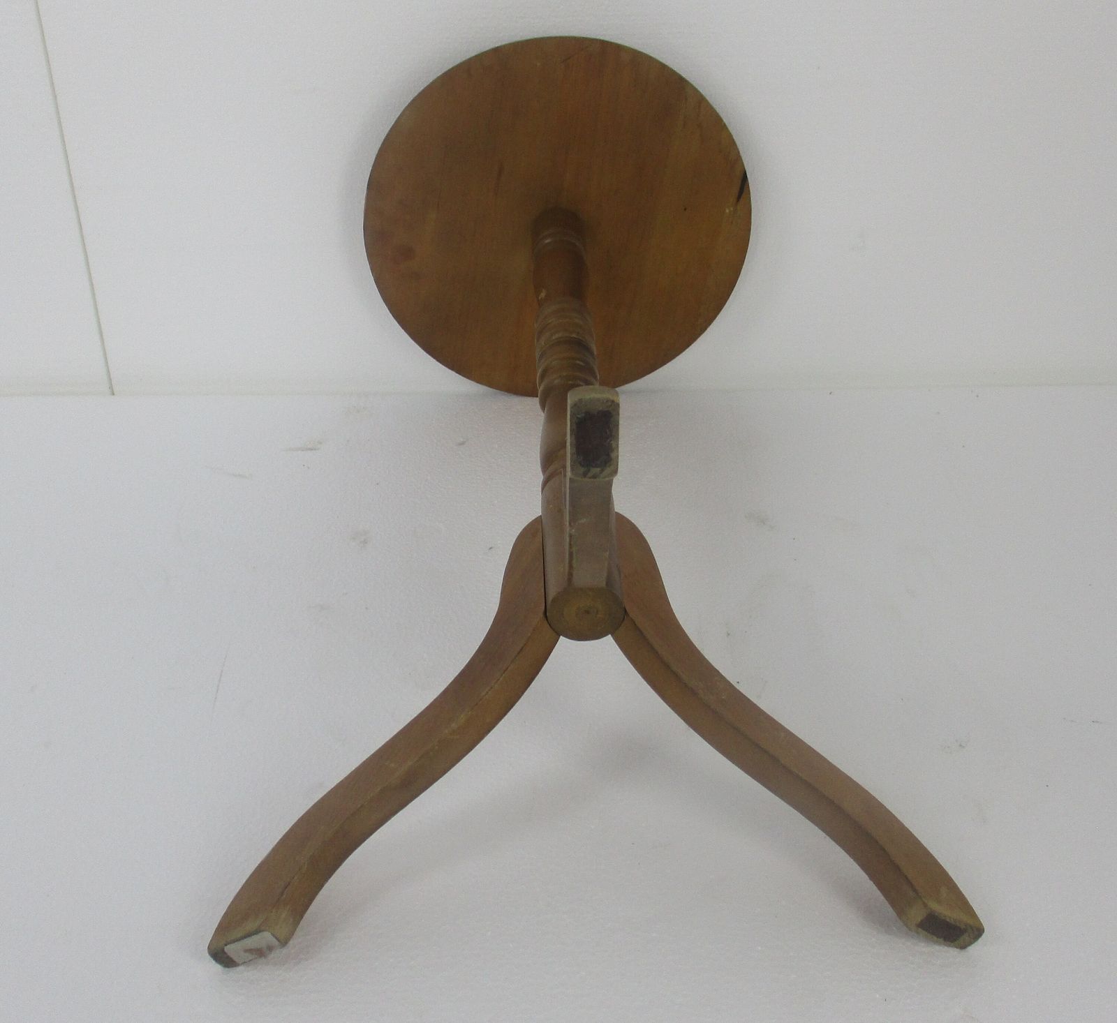 Hand Carved Wood Pedestal Display Side Table Plant Stand Barn Country Style Trip photo vintage