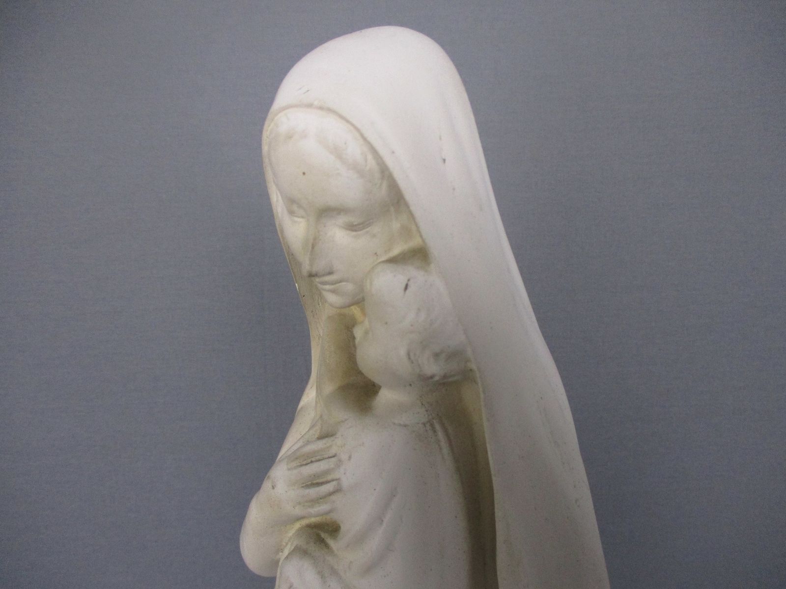 L Art Deco Virgin Mary Madonna Infant Child Plaster Statue Tenderness Lovely Chu photo vinterior