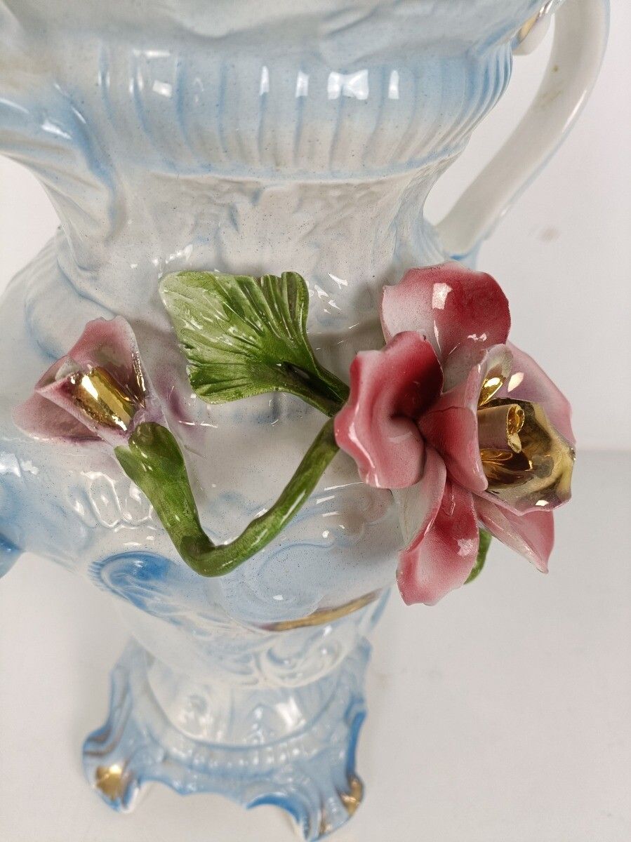 Gorgeous Large Italian Vase Applied Flowers Capodimonte Style Italy Baroque photo vinterior