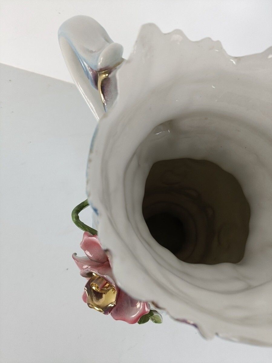 Gorgeous Large Italian Vase Applied Flowers Capodimonte Style Italy Baroque photo vintage