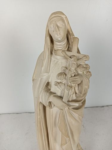 Statue Plaster St Therese Lisieux Little Flower Of Jesus White Vintage Christian photo Art