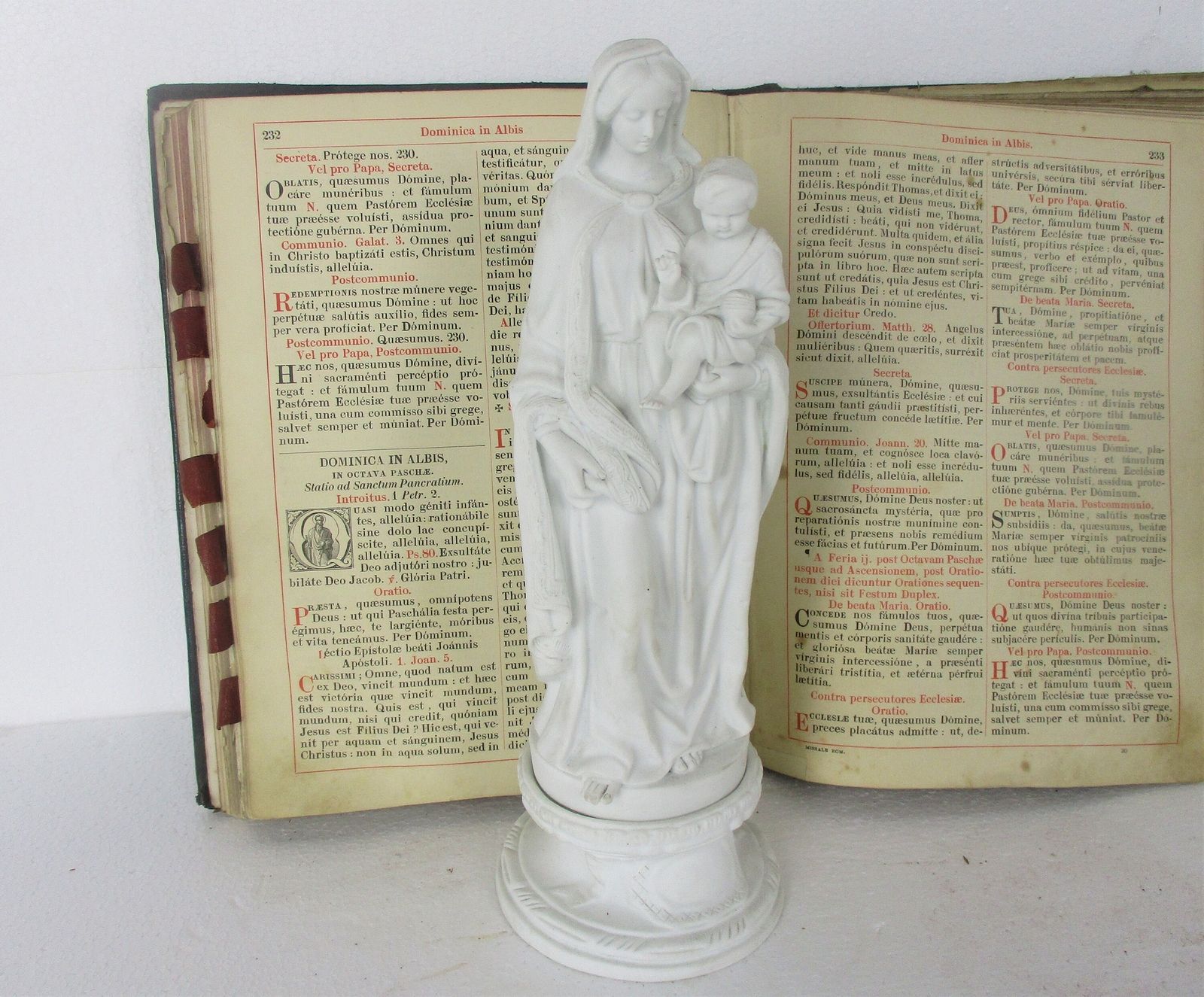 Antique Bisque Porcelain Statue Virgin Our Lady Mary Infant Child Exquisite Gorg