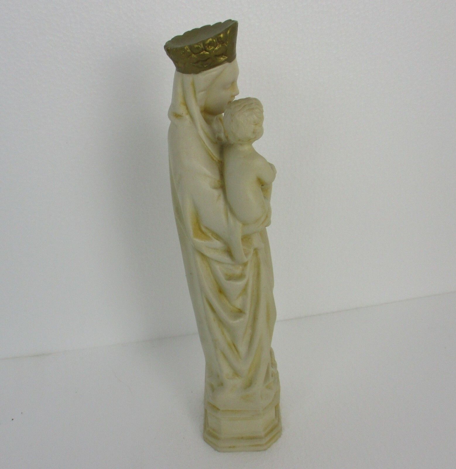 Virgin Mary Madonna And Infant Child Jesus Resin Bible Golden Crown Statue photo vintage