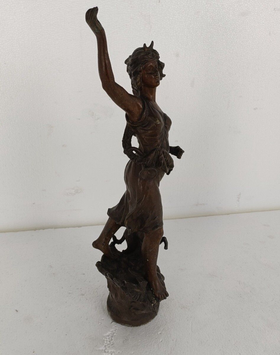 Statue Faux Copper Spelter Female Lady Warrior With Dog Trumpet Hunt Gorgeous photo vinterior