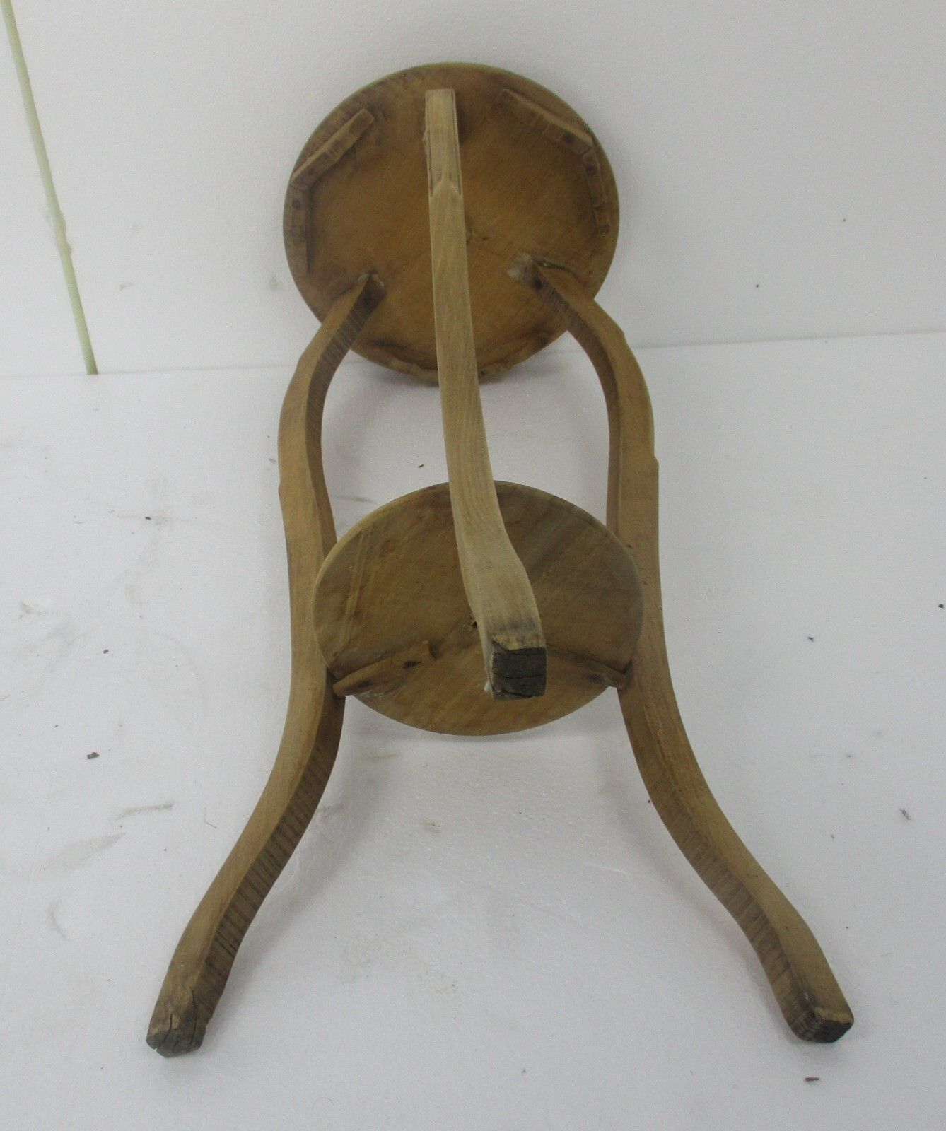 photo furniture Sand Blasted Wooden Ornate  Side Display Table Pedestal Plant Stand Two Tier