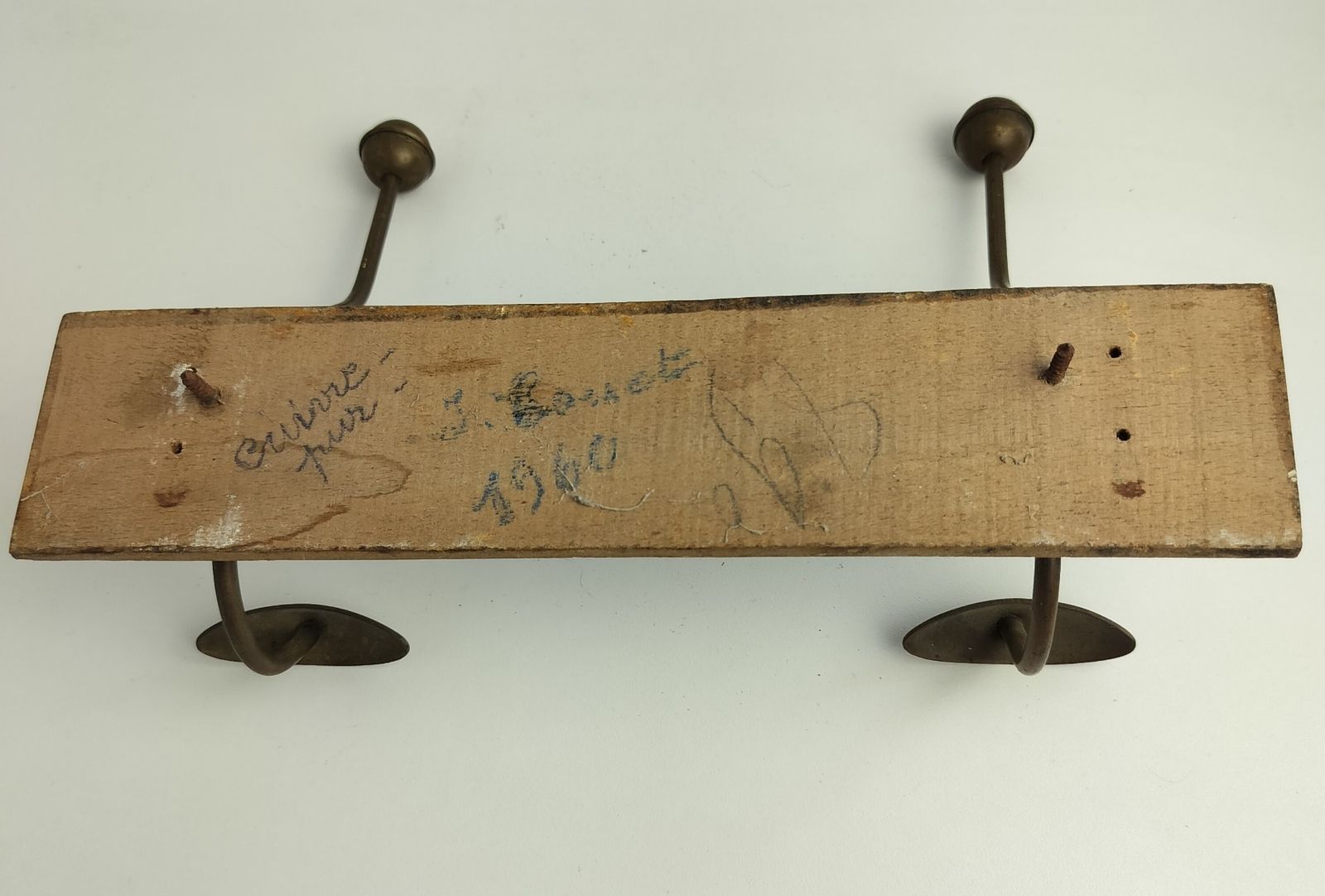 Small Coat Kitchen Bathroom Towel Rack Wood Funky Brass Hooks Modernist photo vintage
