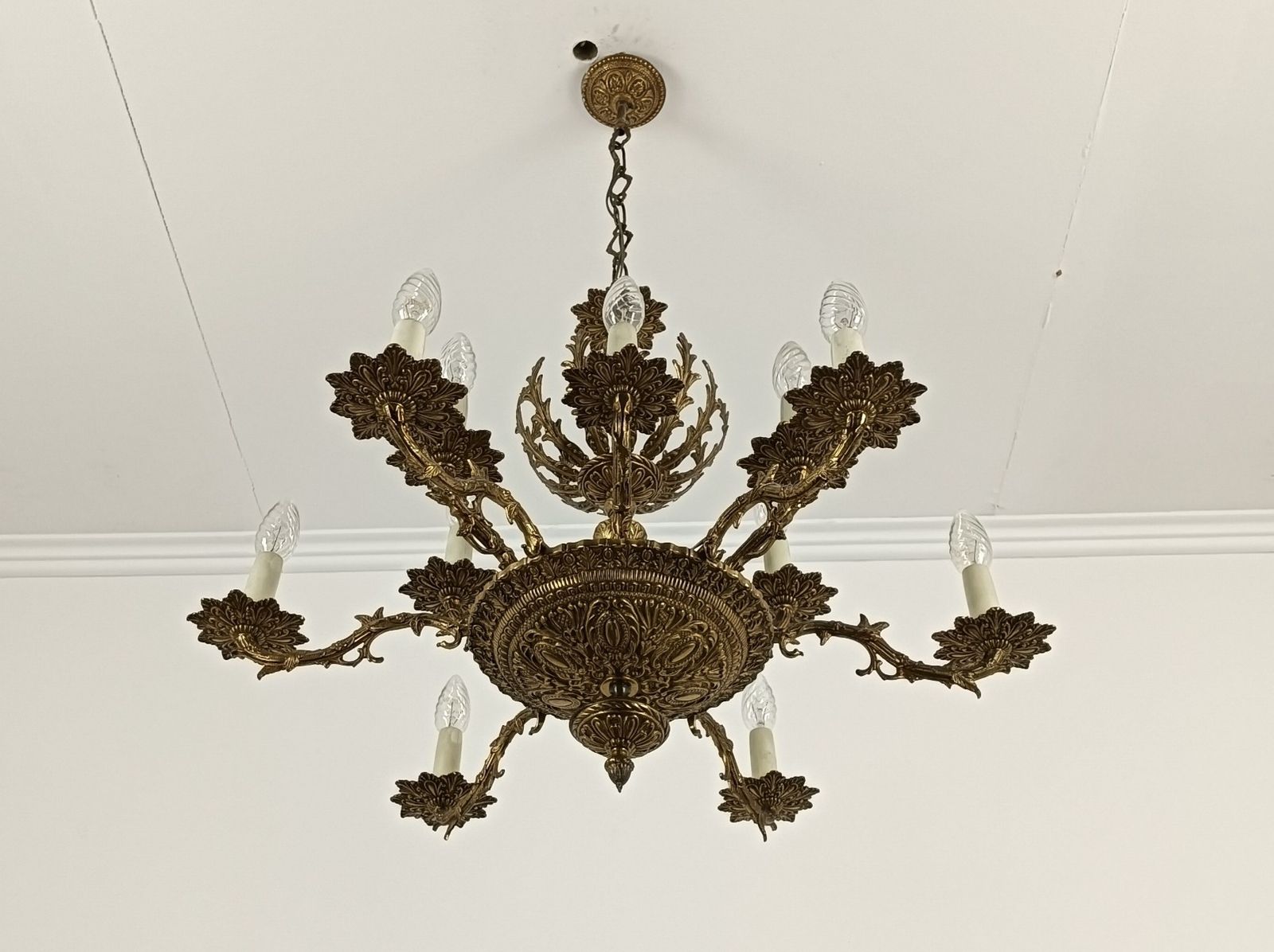 Gorgeous Ornate Brass Spanish Style Chandelier 12 Lights Arm Vintage photo vinterior