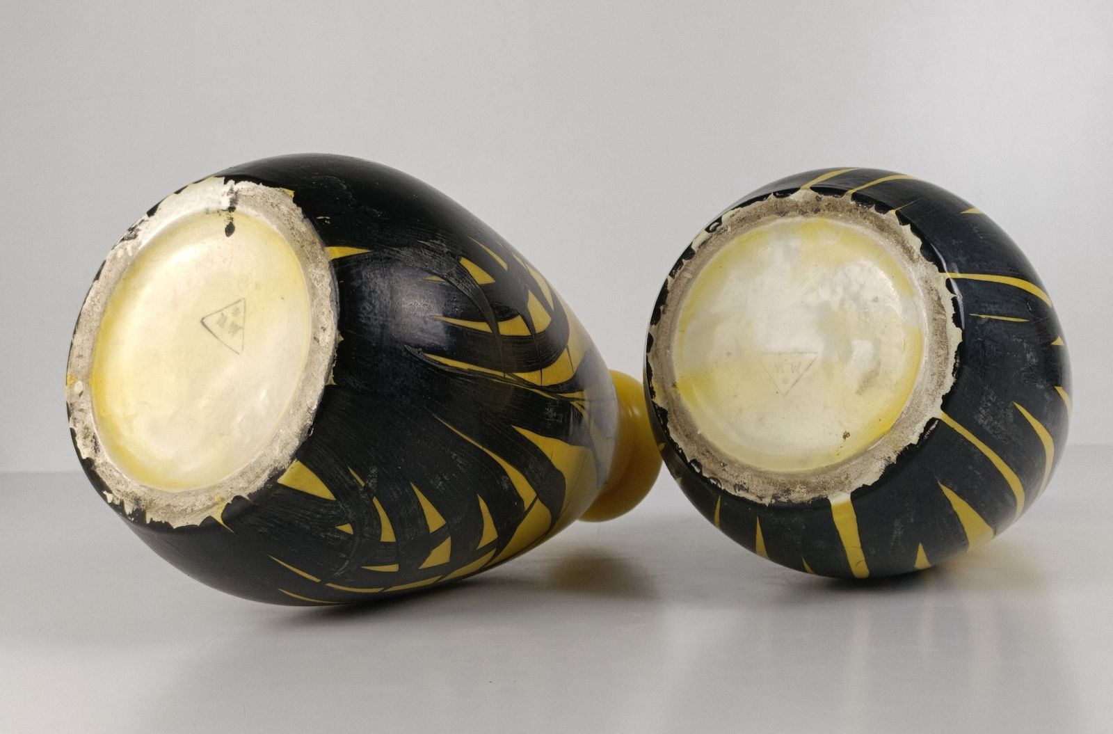 Pair Antique Art Deco Vases Hand Painted Auguste Mouzin La Majolique Wasmuel Bel photo vintage