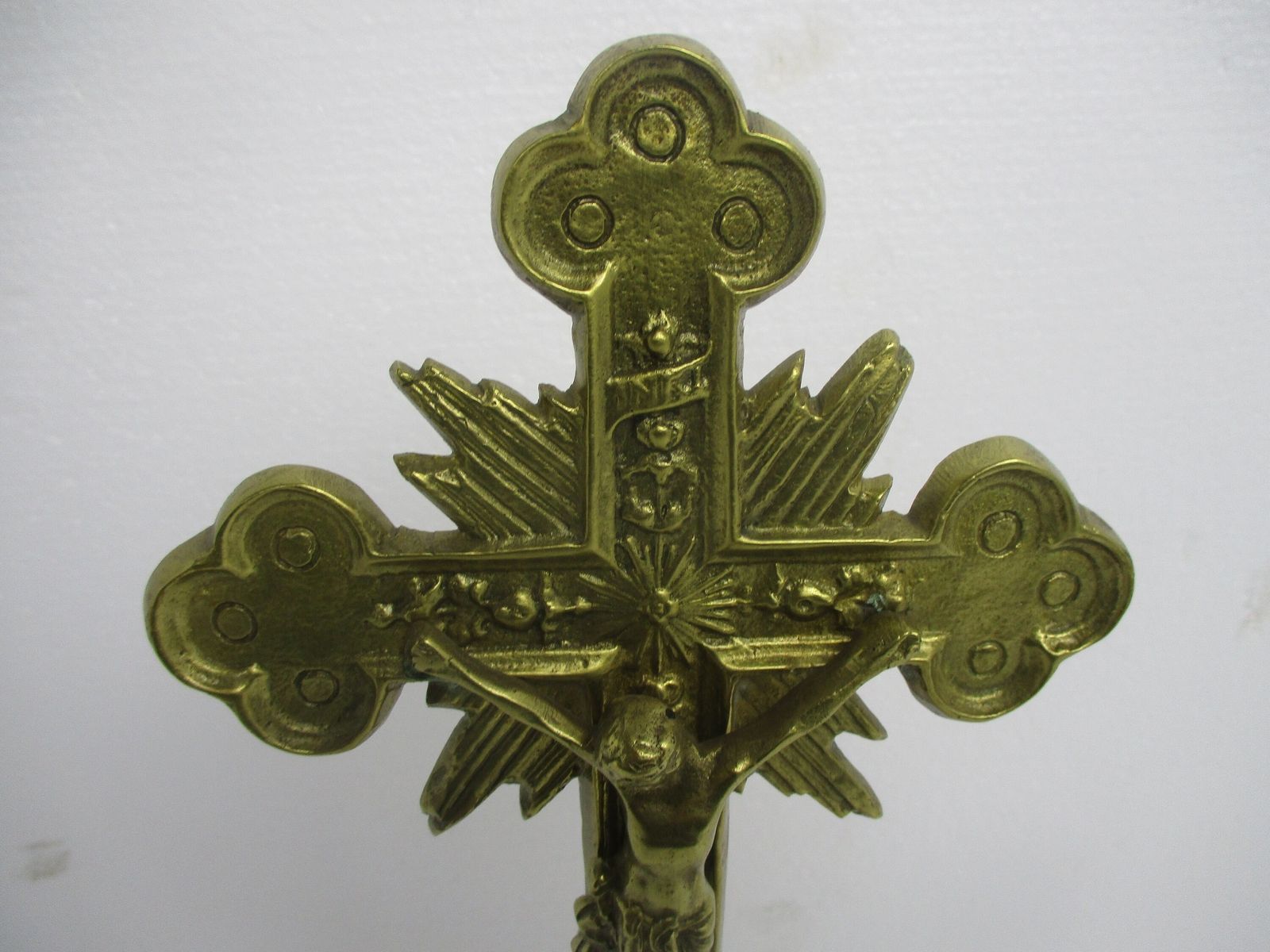 French Standing Altar Church Chapel Crucifix Cross Ornate Brass Fleur De Lis Bea photo furniture