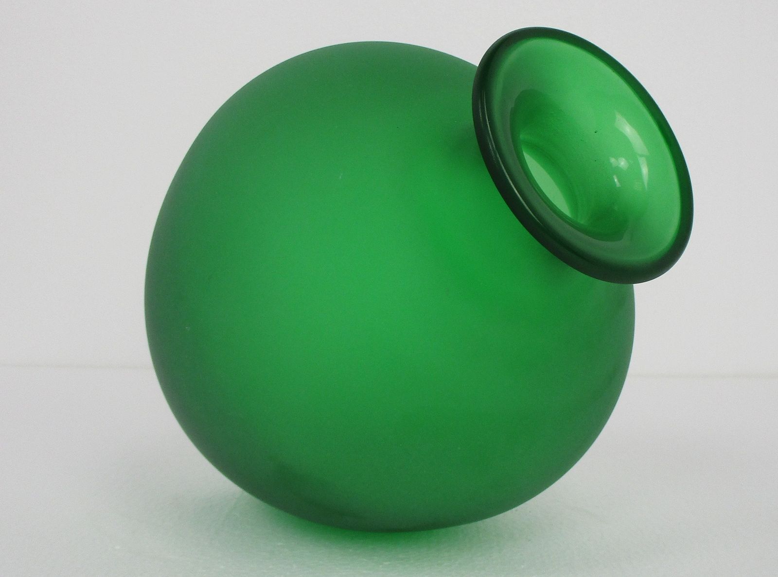 Vintage Venice  Art Glass Italian Murano Vase Green  Linea Padovan Signed photo for sale