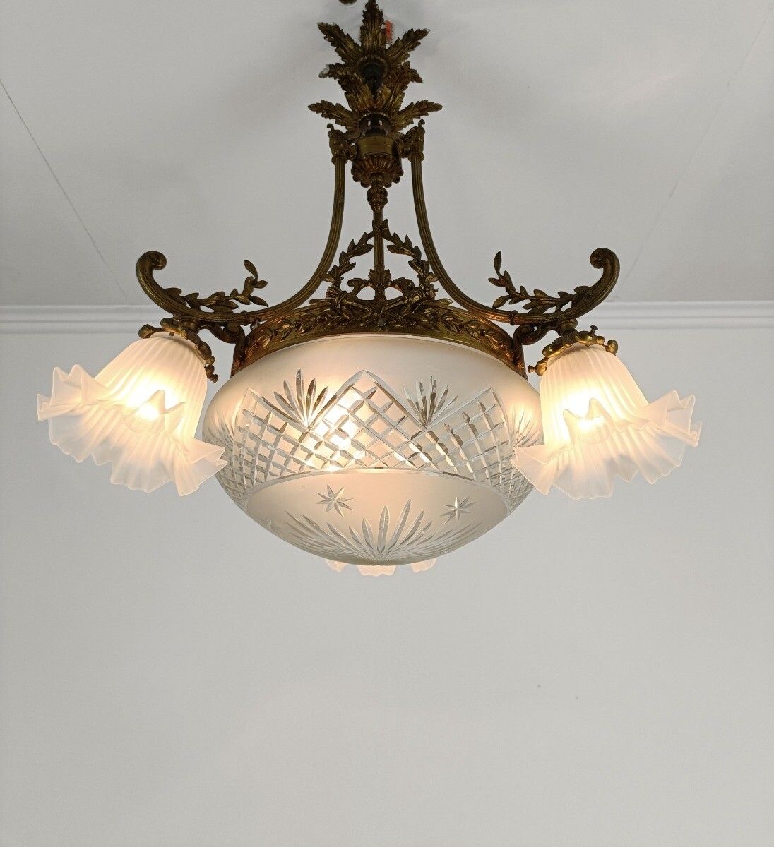 Stunning Art Deco Chandelier Antique Etched Glass Bronze Doré Rams Heads 4 Ligh photo for sale