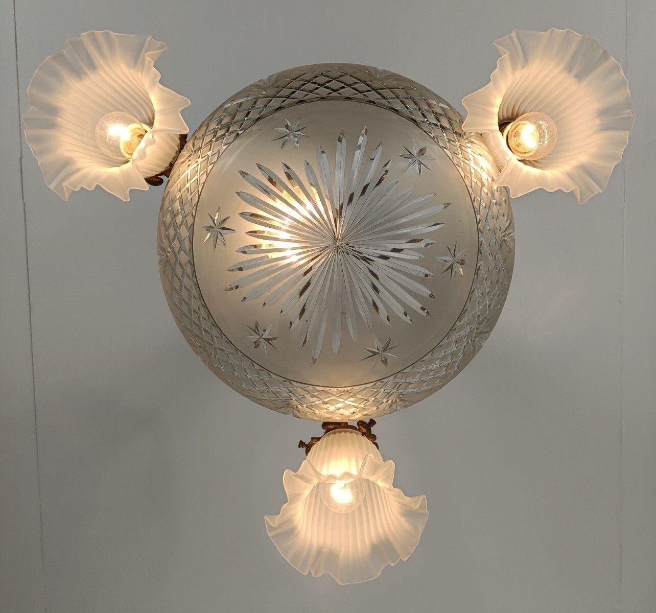 Lighting Stunning Art Deco Chandelier Antique Etched Glass Bronze Doré Rams Heads 4 Ligh photo