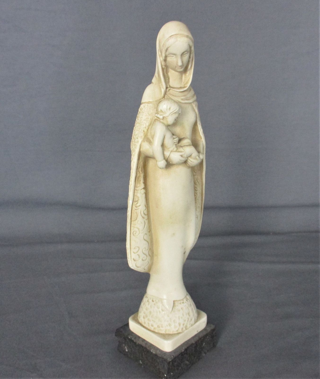 Virgin Mary Madonna Holy Mother Infant Child Plaster Statue On Granite Base 10.0 photo for sale