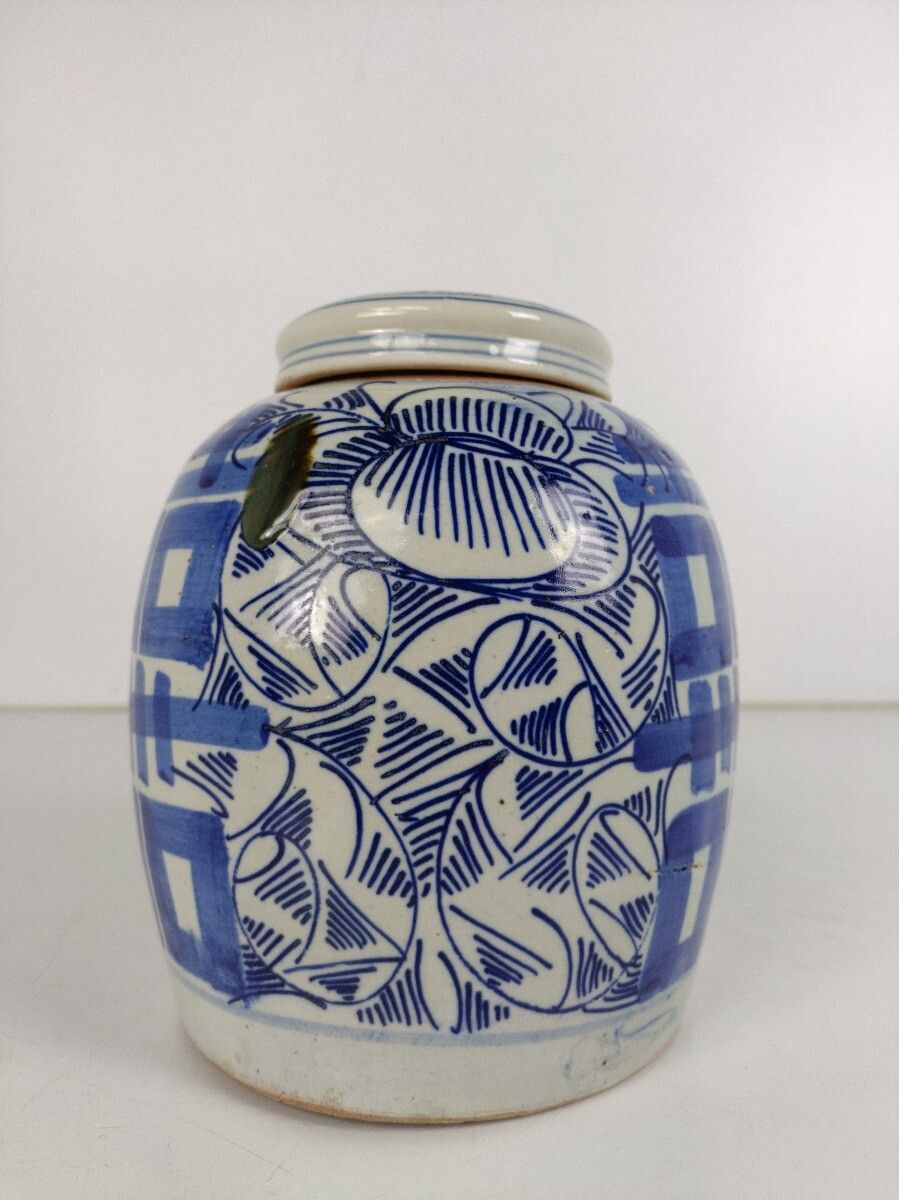 Antique Double Happiness Vase Urn Ginger Jar Shuangxi Wedding Bliss Blue White C photo Home Decor