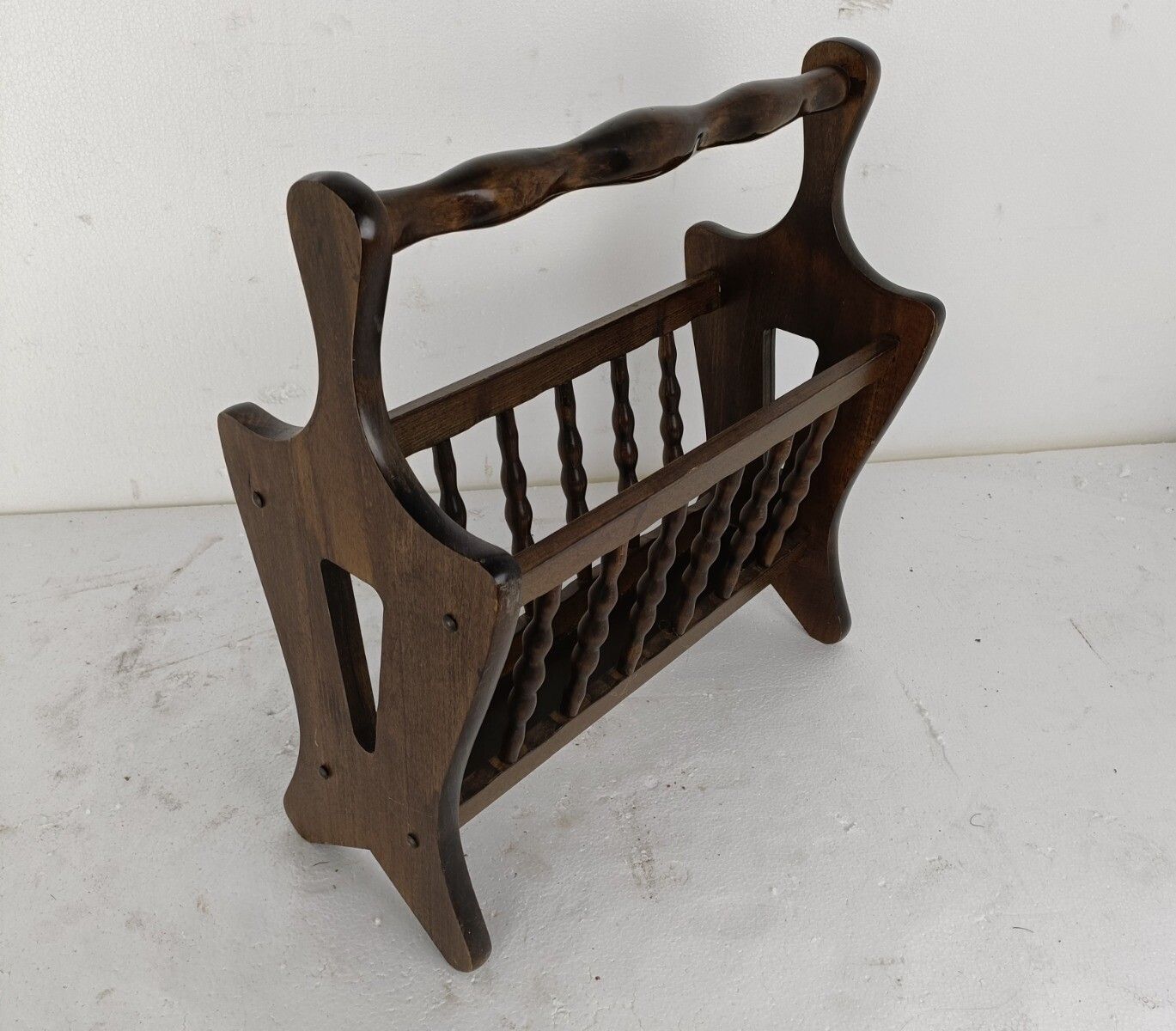 Vintage Wooden Magazine Newspaper Rack Holder Barn Country Style Bobbin Banist photo 126.0