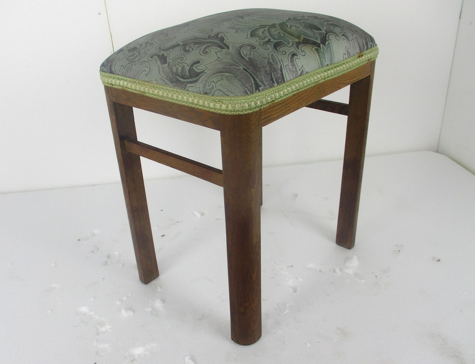 Vintage Footstool Ottoman White Wooden Legs Fabric Barn Country Style Funky photo 110.0