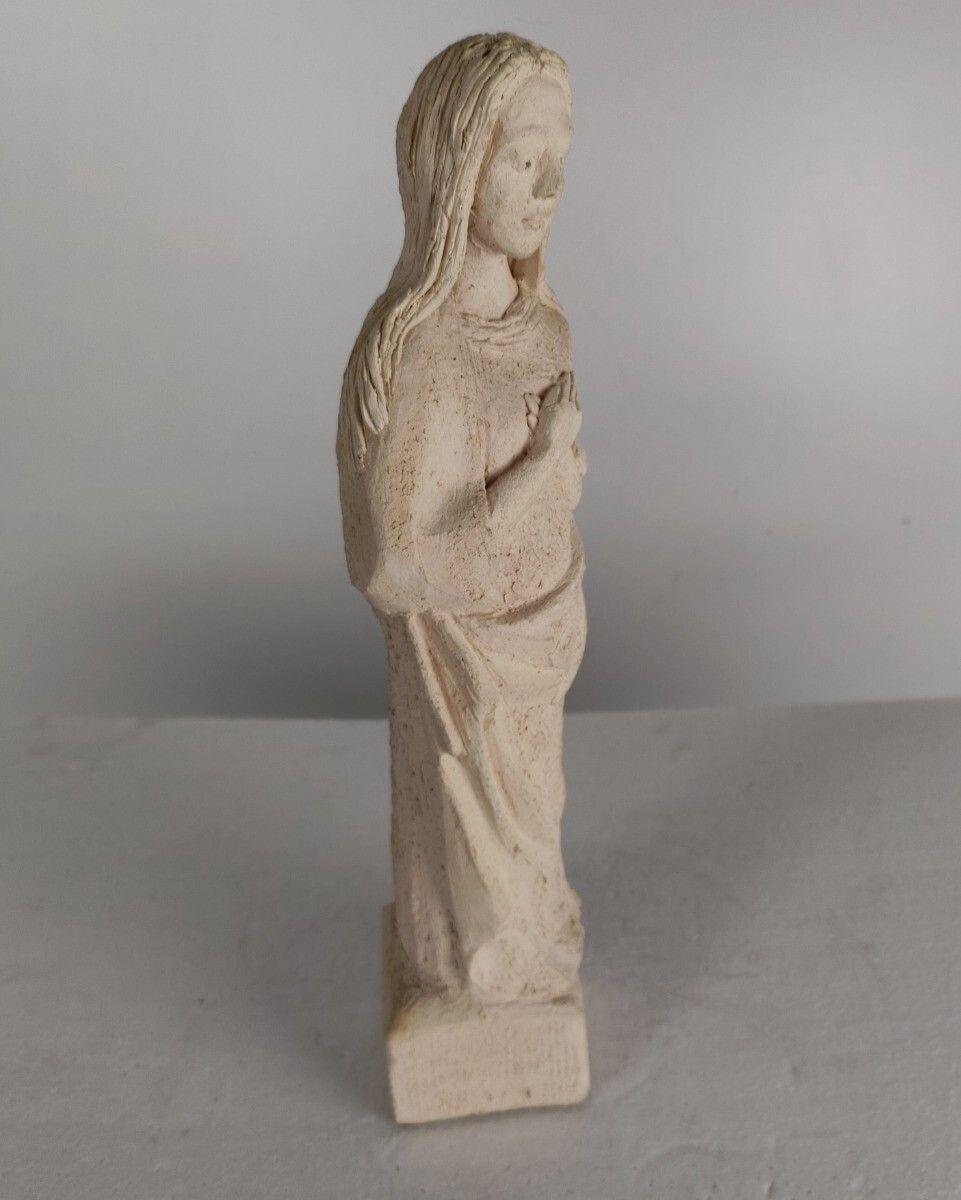 Lovely Sculpture, Virgin Mary, Lady, Folded Hands, Signed, Mlh, Female, Plaster, photo for sale