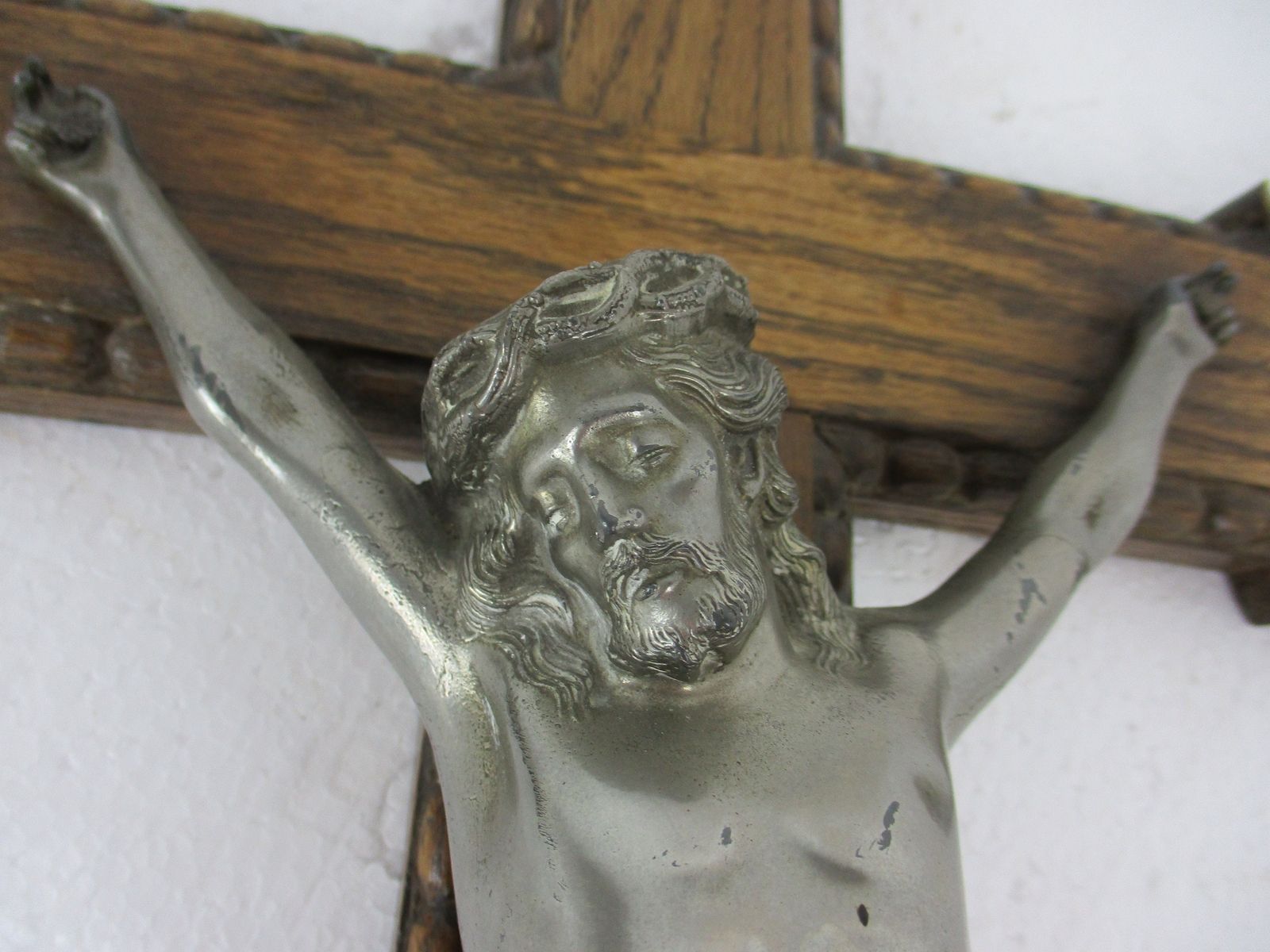 Large Hand Carved Wood Oak Hanging Crucifix Cross Jesus Christ Faux Brass  Corpu photo 223.0