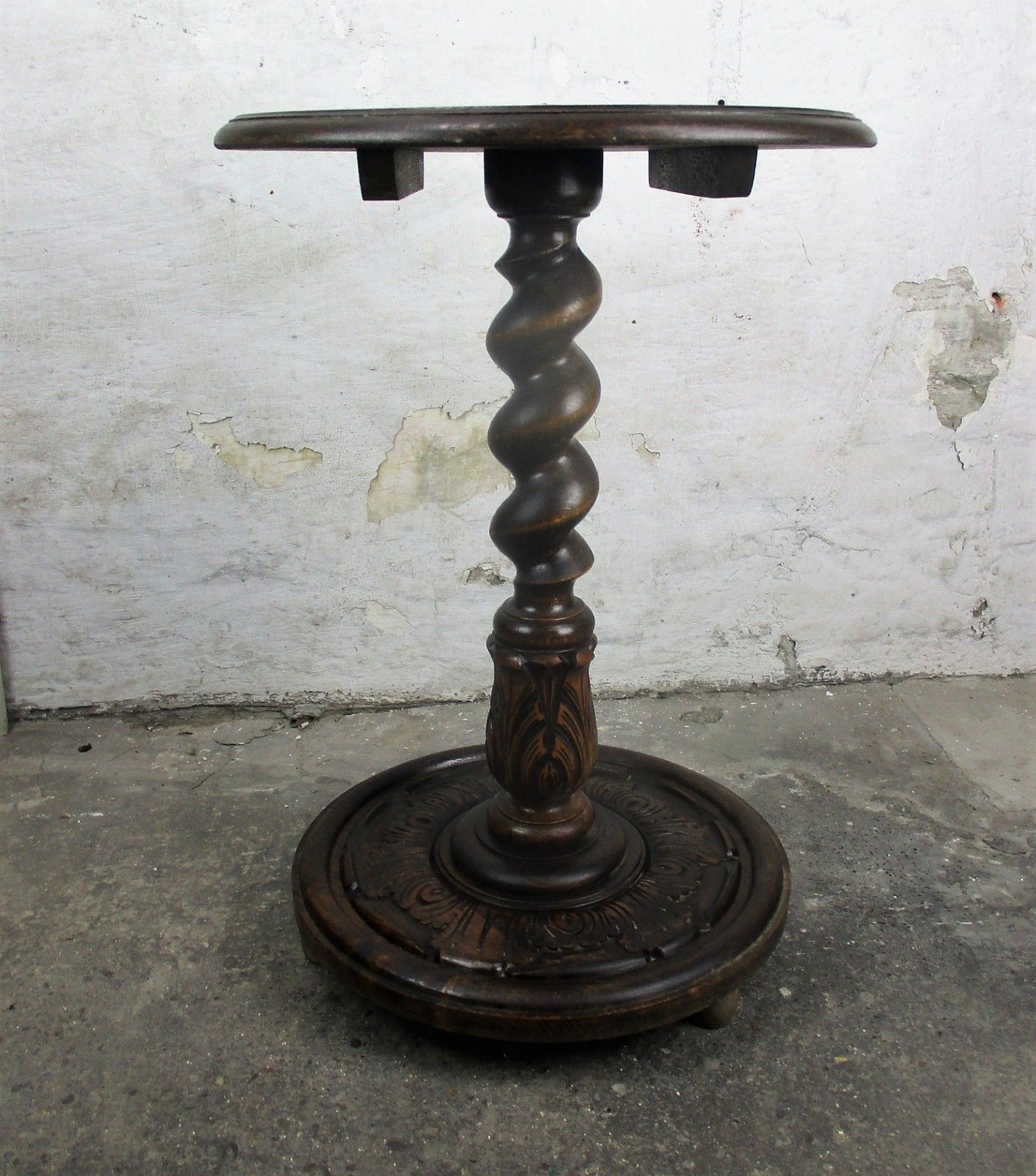 photo furniture L Hand Carved Ornate Wood  Barley Twist Pedestal Display Side Table Plant Stand