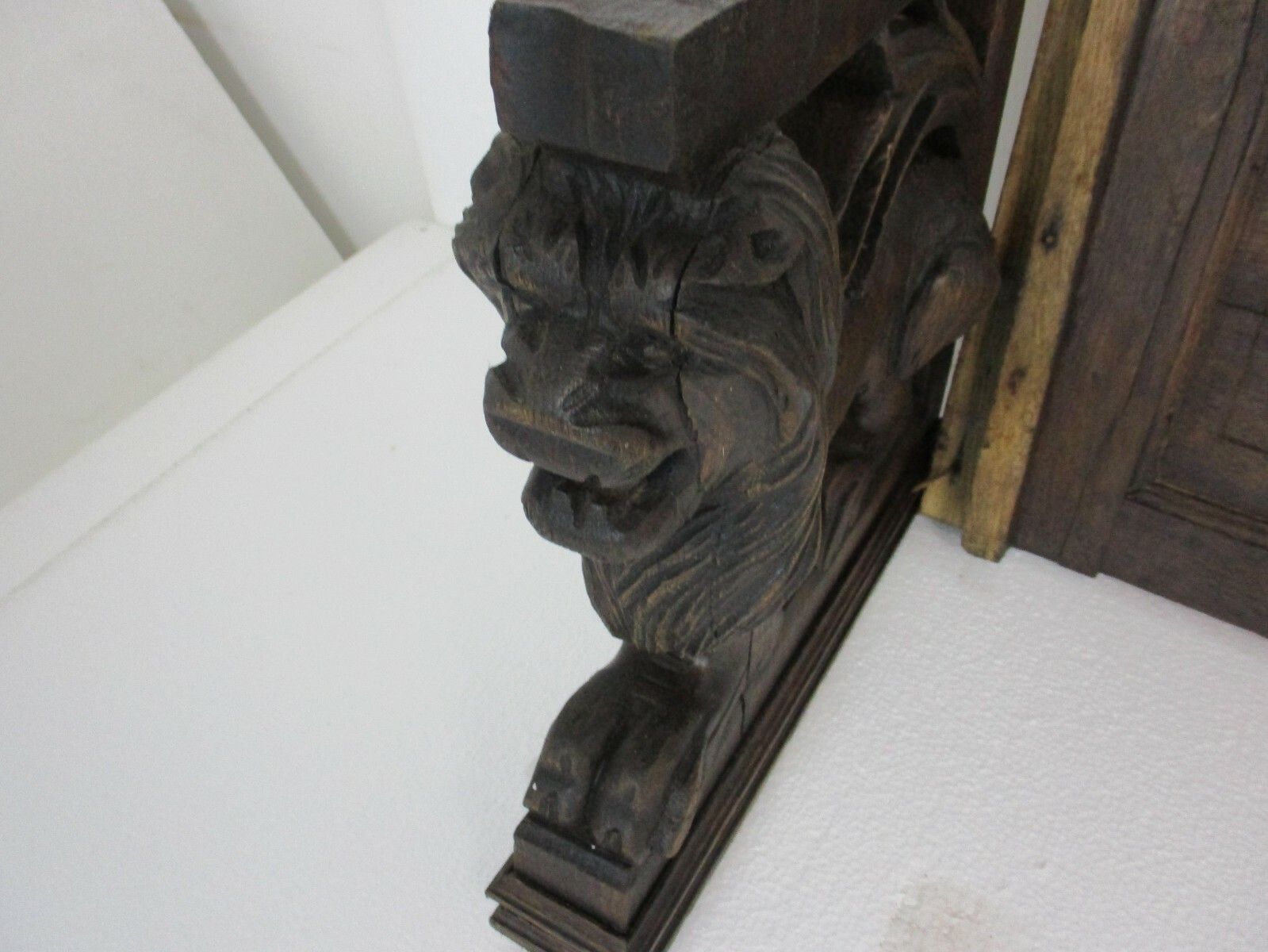 Hand Carved Wood Lion Heads Pediment Ornate Over Door Architectural Reclaimed photo 445.0