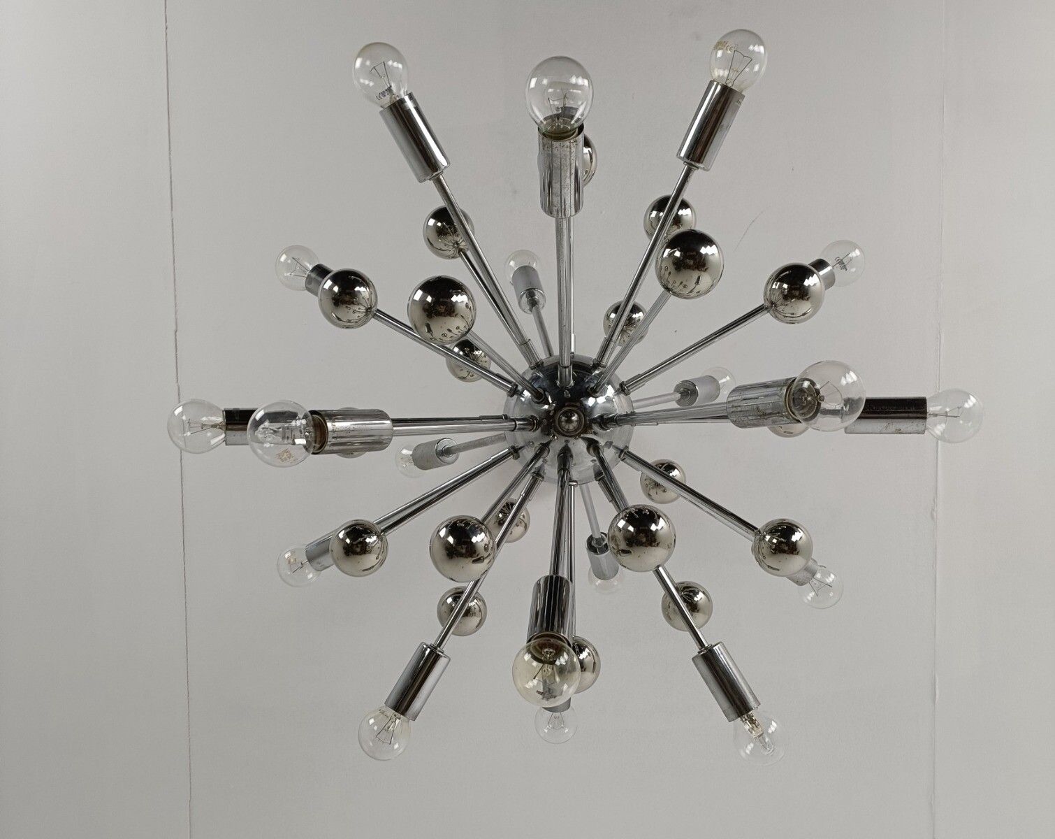 photo furniture Impressive Sputnik Chandelier Modernist 20 Lights Metal Chrome Pop Art Vintage