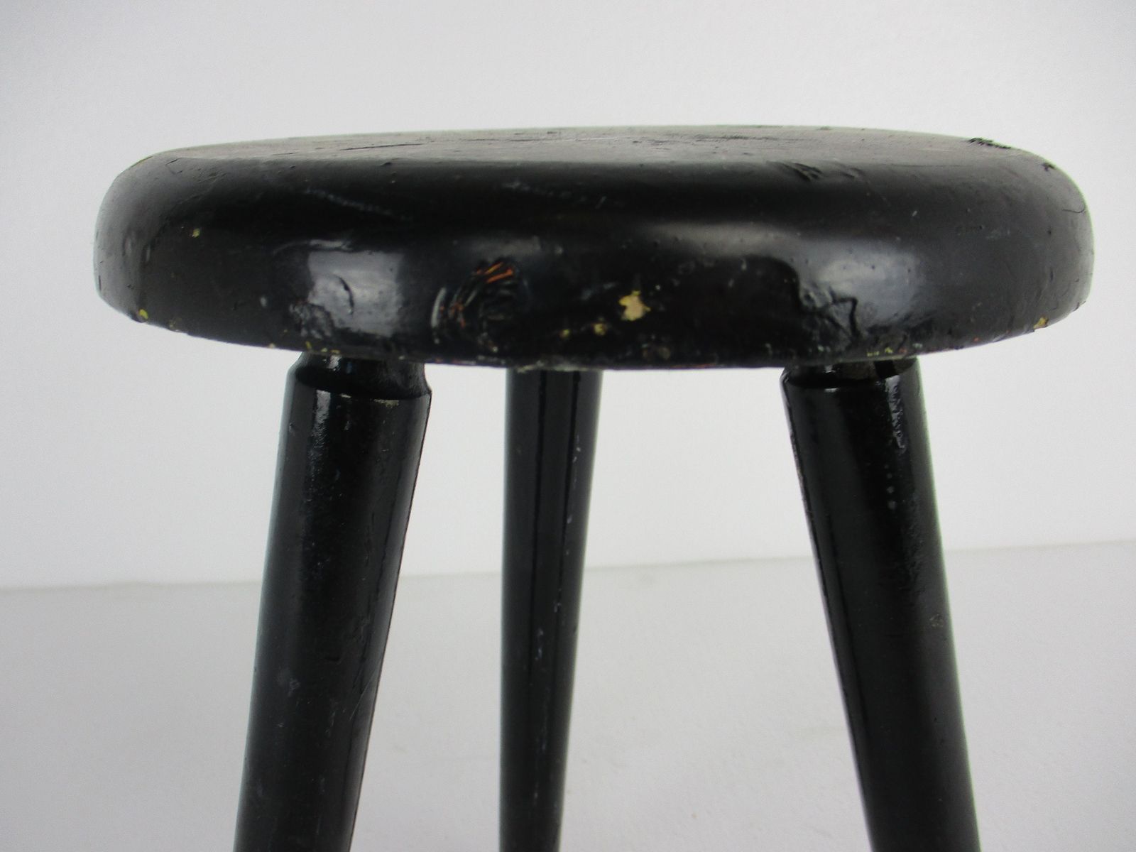 Hand Carved Wood Tripod Milking Stool Pedestal Table Plant Flower Bonsai Stand S photo furniture