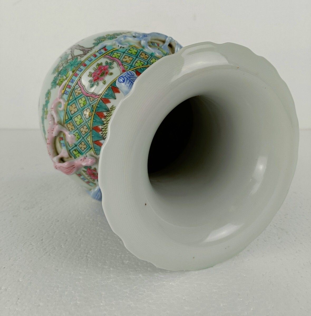 photo furniture Chinese Vase Hand Painted Vintage Dragons Lovely Family Rose Birds