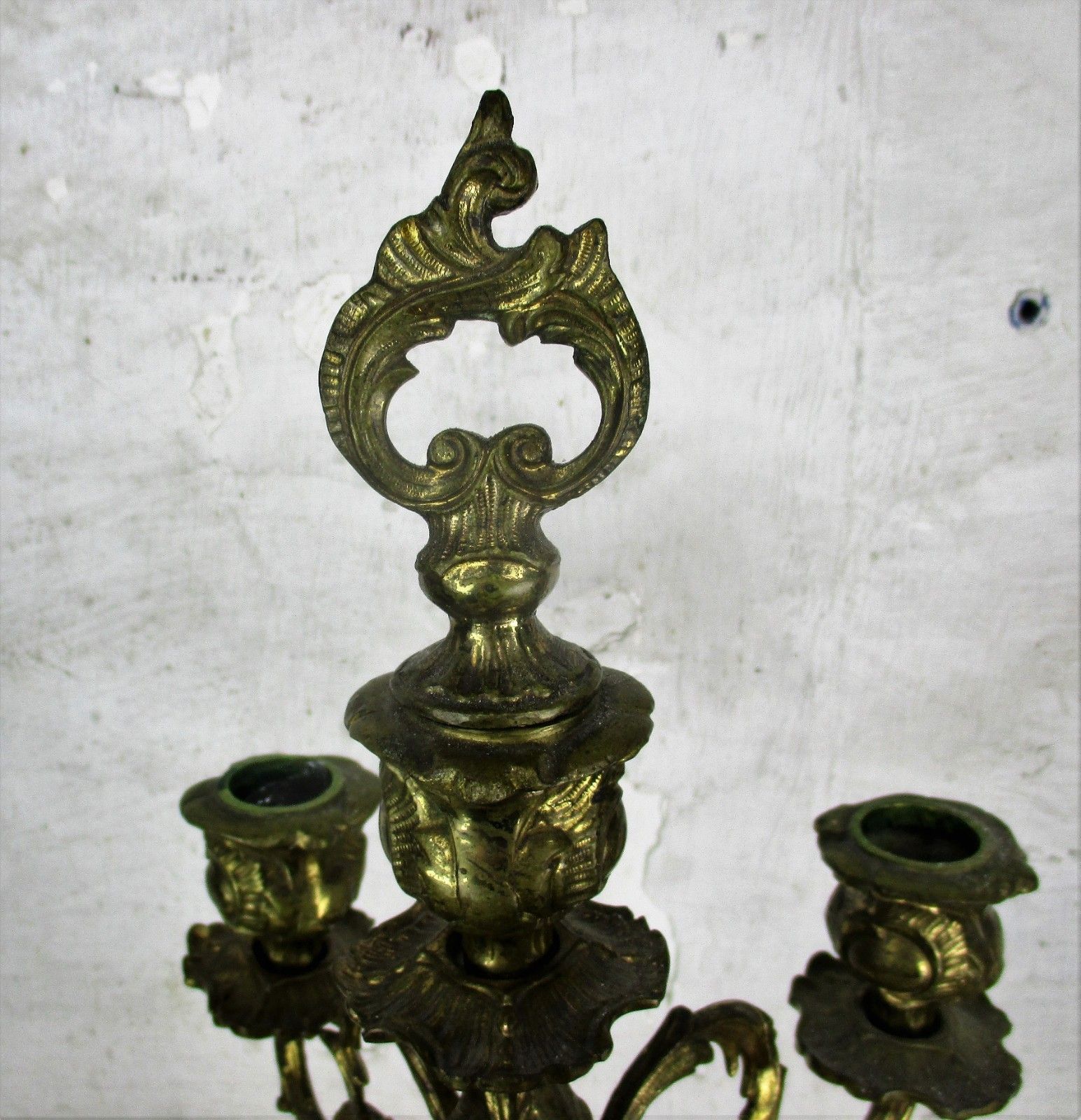 Gorgeous Brass Ornate Embossed  Candle Holder Stick Candelabra 5 Arm  Sniffer photo 185.0