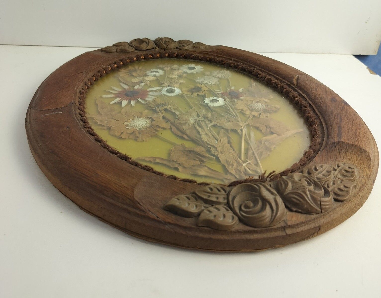 Oval Wooden Framed Shadow Box Dried Flowers Vintage Wall Hanging Carved Ornate W photo Art